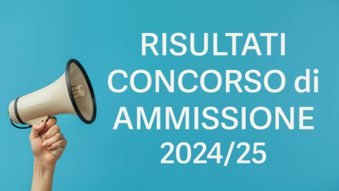 Megafono su sfondo turchese e accanto scritta "Risultati concorso di ammissione 2024/25"