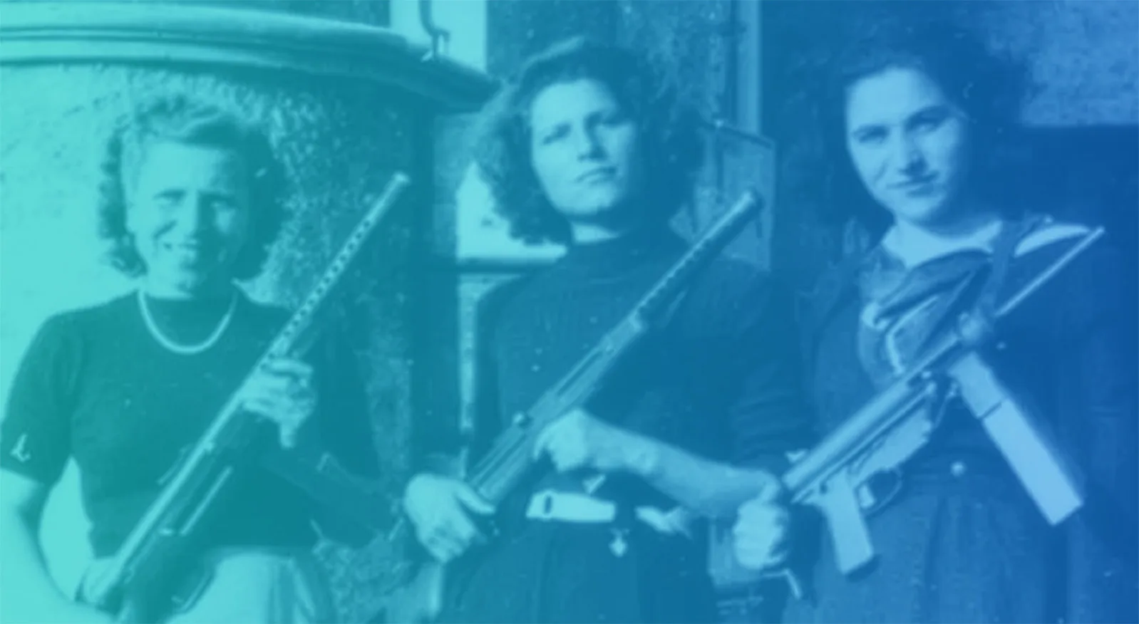 3 donne partigiane, con Tina Merlin al centro